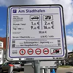 Grosszuegiges Dach-loft - 120qm, Dart, Airhockey, Beamer, Nahe Hafen, Schloss & Altstadt Appartement Schwerin (Mecklenburg-Vorpommern)