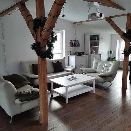 Grosszuegiges Dach-loft - 120qm, Dart, Airhockey, Beamer, Nahe Hafen, Schloss & Altstadt Apartmán *