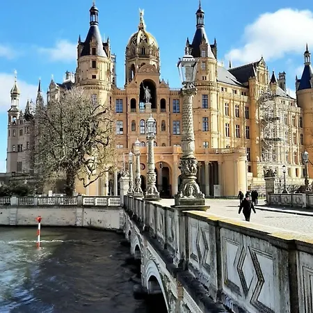 Apartmán Grosszuegiges Dach-loft - 120qm, Dart, Airhockey, Beamer, Nahe Hafen, Schloss & Altstadt Schwerin (Mecklenburg-Vorpommern)