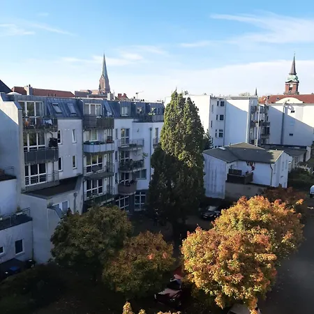 Grosszuegiges Dach-loft - 120qm, Dart, Airhockey, Beamer, Nahe Hafen, Schloss & Altstadt *
